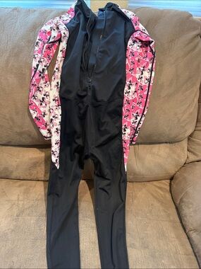 Girls' Black Full-Zip Rashguard Swimsuit with Pink Floral Sleeves